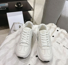 Load image into Gallery viewer, Cest Trainers
