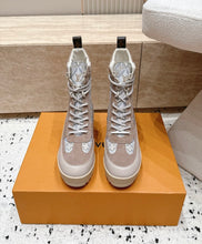 Load image into Gallery viewer, Leather Boots
