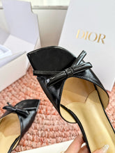 Load image into Gallery viewer, Leather Mules
