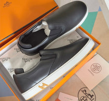 Load image into Gallery viewer, Lucky Trainers
