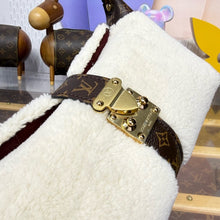 Load image into Gallery viewer, Pochette Mia
