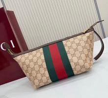 Load image into Gallery viewer, Ophidia Pouch Bag
