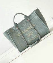 Load image into Gallery viewer, Deauville Tote
