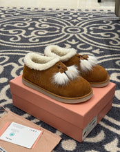 Load image into Gallery viewer, Suede Tassel Mules
