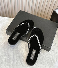 Load image into Gallery viewer, CC Sandals
