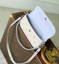 Load image into Gallery viewer, Ivy Chain Bag
