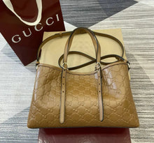 Load image into Gallery viewer, GG Shopping Bag
