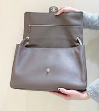 Load image into Gallery viewer, Maxi Flap Bag

