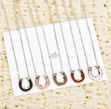 Load image into Gallery viewer, Horseshoe Necklace
