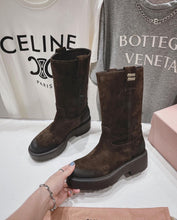 Load image into Gallery viewer, Suede Boots
