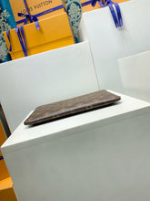 Load image into Gallery viewer, Cles Pochette

