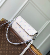 Load image into Gallery viewer, Ivy Chain Bag
