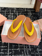Load image into Gallery viewer, Leather Sandals
