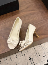 Load image into Gallery viewer, CC Sandals

