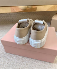 Load image into Gallery viewer, Logo Trainers
