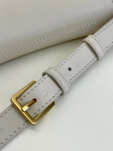 Load image into Gallery viewer, Saddle Bag
