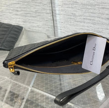 Load image into Gallery viewer, Montaigne Clutch
