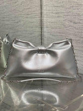 Load image into Gallery viewer, Medium Bow Bag
