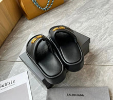 Load image into Gallery viewer, BB Leather Sandals
