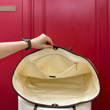 Load image into Gallery viewer, Tribeca Tote

