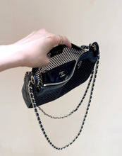 Load image into Gallery viewer, Mesh Chain Clutch
