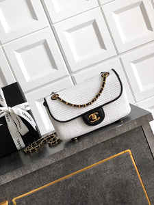 Raffia Classic Flap