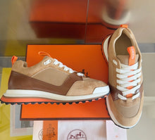 Load image into Gallery viewer, Leader Trainers
