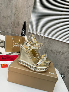 Stud Wedges