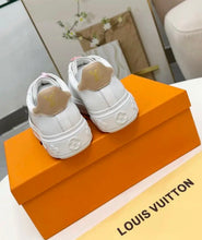 Load image into Gallery viewer, Timeout Trainers
