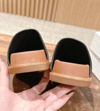 Load image into Gallery viewer, Pitea Cloggs
