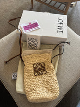 Load image into Gallery viewer, Square Pocket Bag
