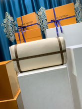 Load image into Gallery viewer, Express Large Bag
