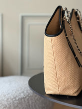 Load image into Gallery viewer, Maxi Tote
