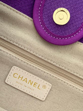 Load image into Gallery viewer, Deauville Tote
