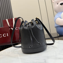 Load image into Gallery viewer, Venice Mini Bucket Bag
