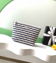 Load image into Gallery viewer, CC Pouch Medium
