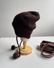 Load image into Gallery viewer, Cashmere Hat
