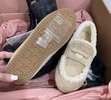 Load image into Gallery viewer, Shearling Loafers
