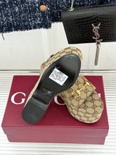 Load image into Gallery viewer, Platform Sandals
