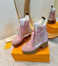 Load image into Gallery viewer, Desert Boots
