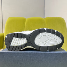 Load image into Gallery viewer, B30 Trainers
