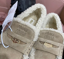 Load image into Gallery viewer, Shearling Loafers
