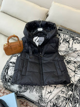 Load image into Gallery viewer, The Cube Gilet
