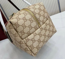 Load image into Gallery viewer, Boston Tote
