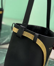 Load image into Gallery viewer, Bucket Bag
