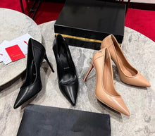 Load image into Gallery viewer, Kate Sporty
