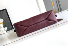 Load image into Gallery viewer, Aimee Medium Shoulder Bag
