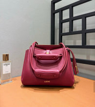 Load image into Gallery viewer, Madrid Medium
