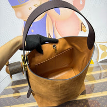 Load image into Gallery viewer, Low Key Hobo
