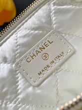 Load image into Gallery viewer, CC Pouch Medium
